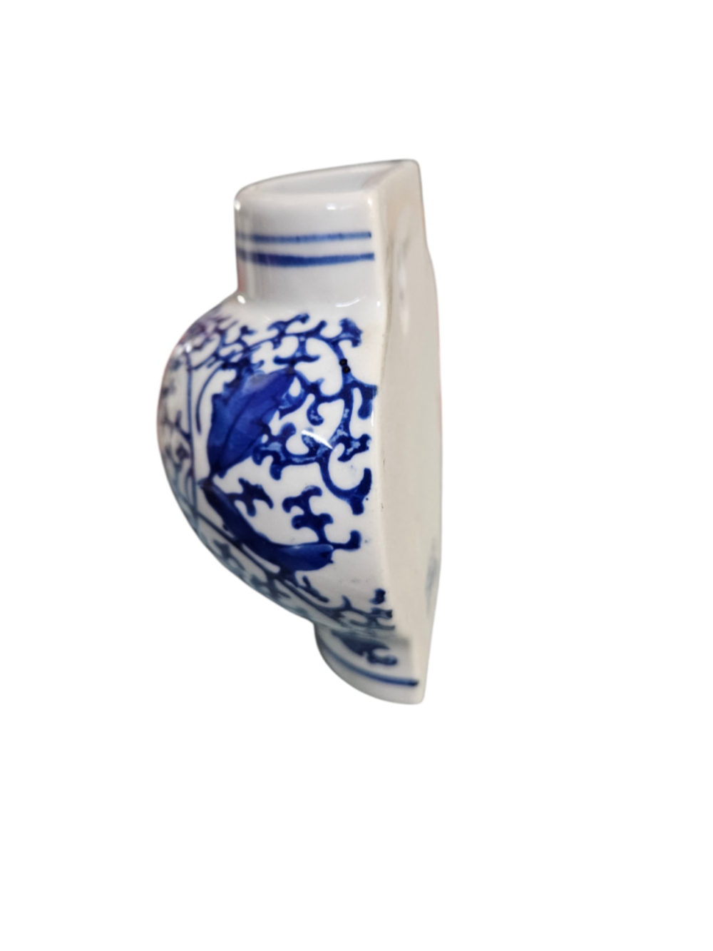 Blue White Asian Style 5" Ceramic Wall Pocket Vase Floral Chinoiserie - Picture 4 of 5